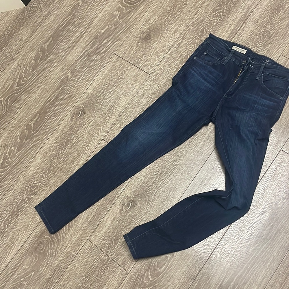 AG “the Farrah Skinny” 27R. High Rise. Blue